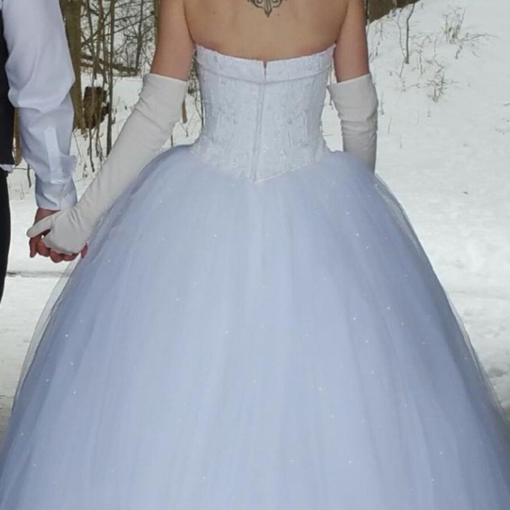 Wedding dress